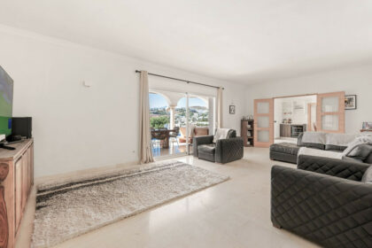 8f75b403f94814318a5cdb0fd70c104a - 17