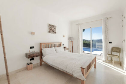 8f75b403f94814318a5cdb0fd70c104a - 23