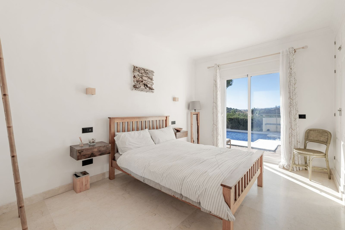 8f75b403f94814318a5cdb0fd70c104a - 23