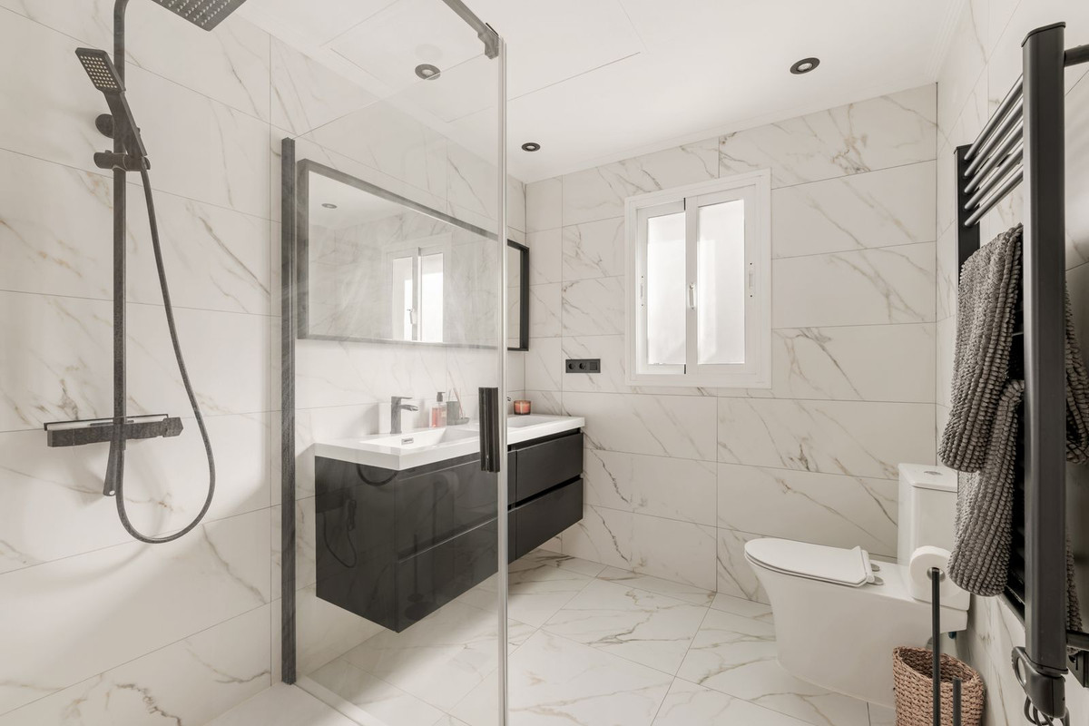 8f75b403f94814318a5cdb0fd70c104a - 27