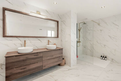 8f75b403f94814318a5cdb0fd70c104a - 30