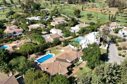 8f75b403f94814318a5cdb0fd70c104a - 40