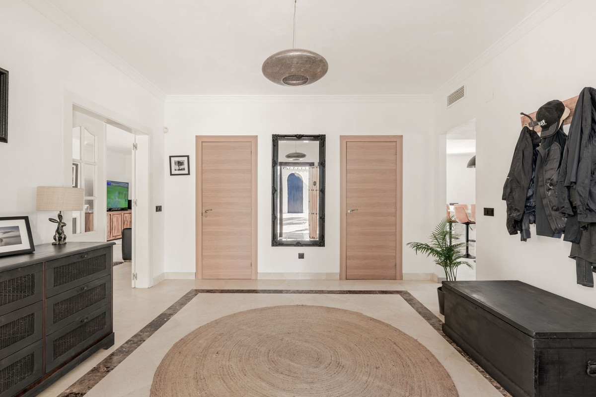 8f75b403f94814318a5cdb0fd70c104a - 8