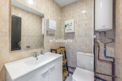 8fbfd61488b0c0a7ba3150edf3cbac11 - 12