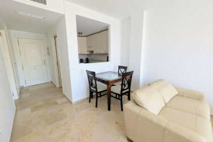 9052f6a6fff4899ecb0ad54f28857e43 - 19