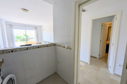 9052f6a6fff4899ecb0ad54f28857e43 - 22