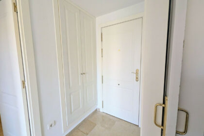 9052f6a6fff4899ecb0ad54f28857e43 - 24