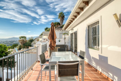 9357e5860c2fcec97970a1be87fdbfbd - 19