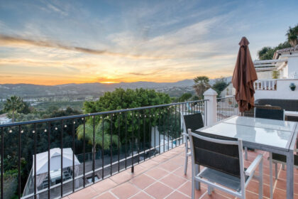 9357e5860c2fcec97970a1be87fdbfbd - 24