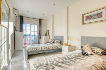 9357e5860c2fcec97970a1be87fdbfbd - 31