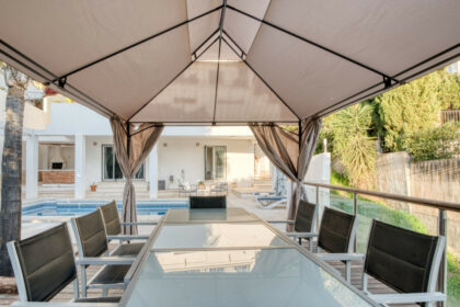 9357e5860c2fcec97970a1be87fdbfbd - 44