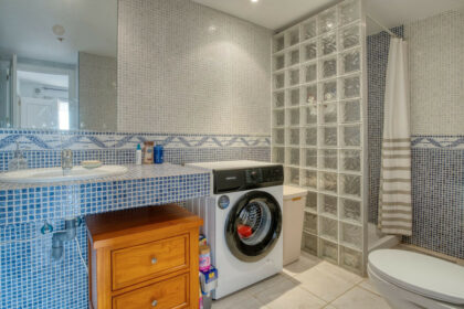 9357e5860c2fcec97970a1be87fdbfbd - 50