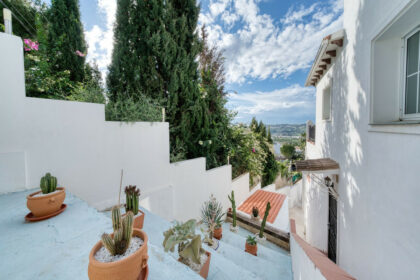 9357e5860c2fcec97970a1be87fdbfbd - 8