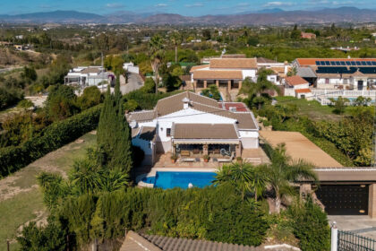 944b48d96e66239eeaff3c9e82c810cf - 1