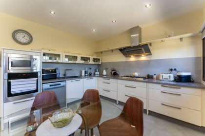 944b48d96e66239eeaff3c9e82c810cf - 13