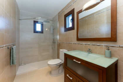 944b48d96e66239eeaff3c9e82c810cf - 21