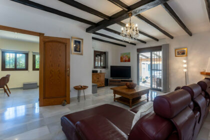 944b48d96e66239eeaff3c9e82c810cf - 9