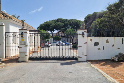 94c5c0186b12003cb2103e96f4d826e8 - 30