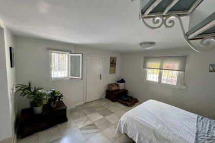 95c7e9b37253090cf0b764a81430233e - 34