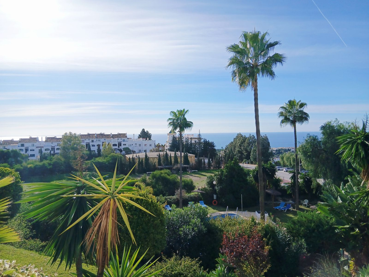 965c6f6b299e7b2291f149ca74052807 - 40