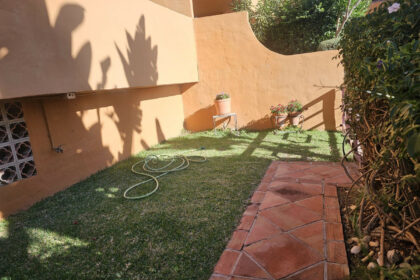 9782f7d8979e2fd9d63146d86a41cec4 - 7