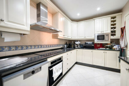 97d1bada549fba6c91b9f4f312a35159 - 17