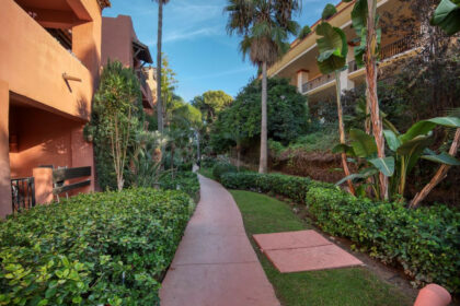 97d1bada549fba6c91b9f4f312a35159 - 26