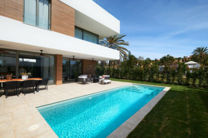 985e6bac08fd04343f2b00b27861d3e6 - 40