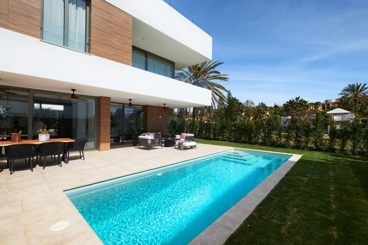 985e6bac08fd04343f2b00b27861d3e6 - 40