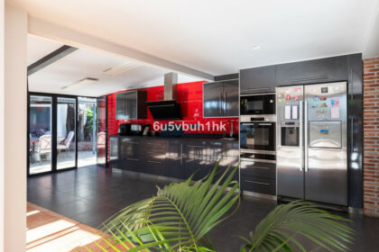 98da0c322bf80ebc808dd2e6e87a70c4 - 11