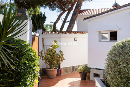 98da0c322bf80ebc808dd2e6e87a70c4 - 12