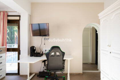 98da0c322bf80ebc808dd2e6e87a70c4 - 15