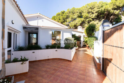 98da0c322bf80ebc808dd2e6e87a70c4 - 20