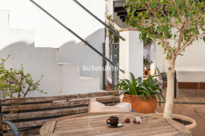 98da0c322bf80ebc808dd2e6e87a70c4 - 25