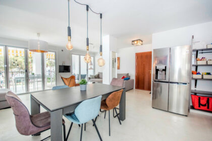 98fd77a1309bbaf739353d414ae58678 - 16