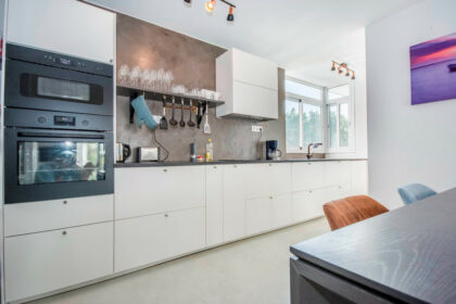 98fd77a1309bbaf739353d414ae58678 - 23