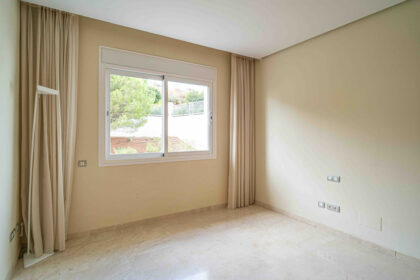 995e8ca336a3453dea5cd28b90adac17 - 9