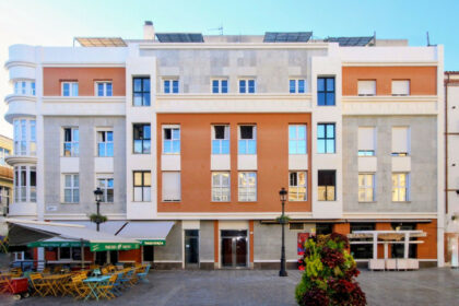 99a4b7c63ebe644b8384edb31766ee51 - 1