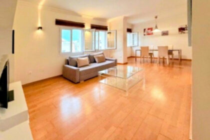 99a4b7c63ebe644b8384edb31766ee51 - 4