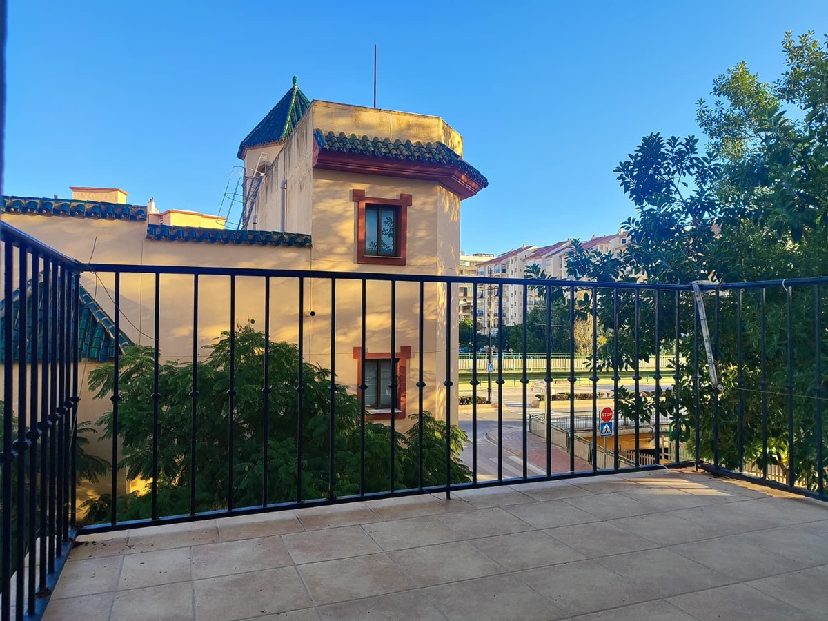 99b7060db33d9b80a080d9800e3942d0 - 1