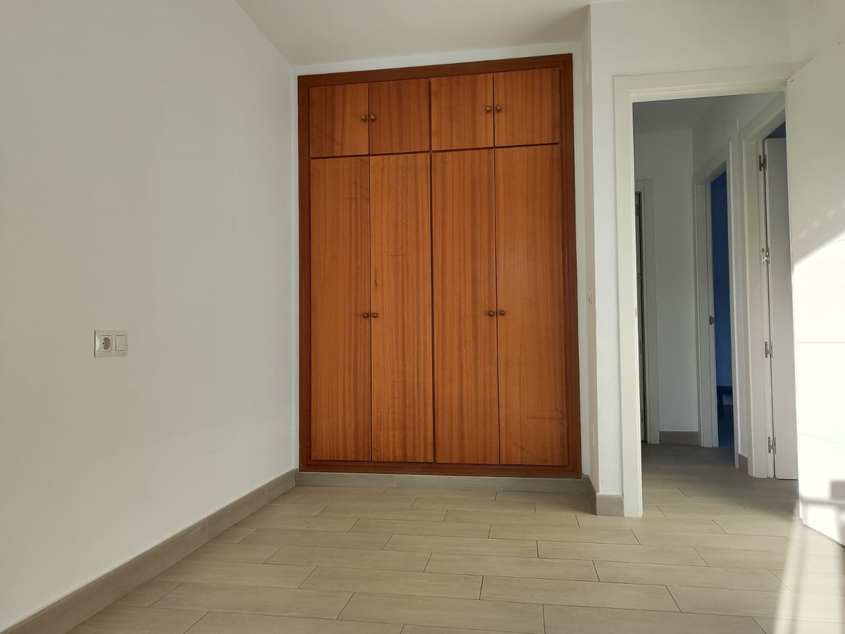 99b7060db33d9b80a080d9800e3942d0 - 32