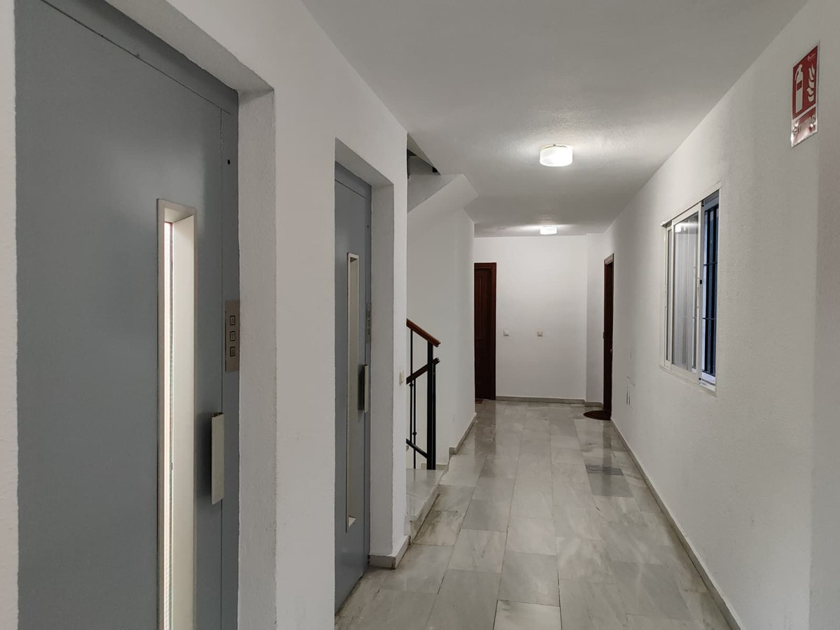 99b7060db33d9b80a080d9800e3942d0 - 35