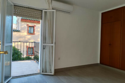 99b7060db33d9b80a080d9800e3942d0 - 4