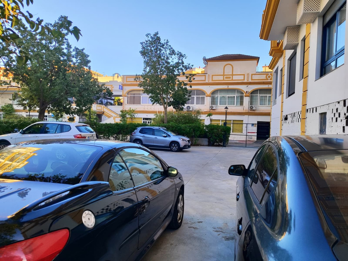 99b7060db33d9b80a080d9800e3942d0 - 44