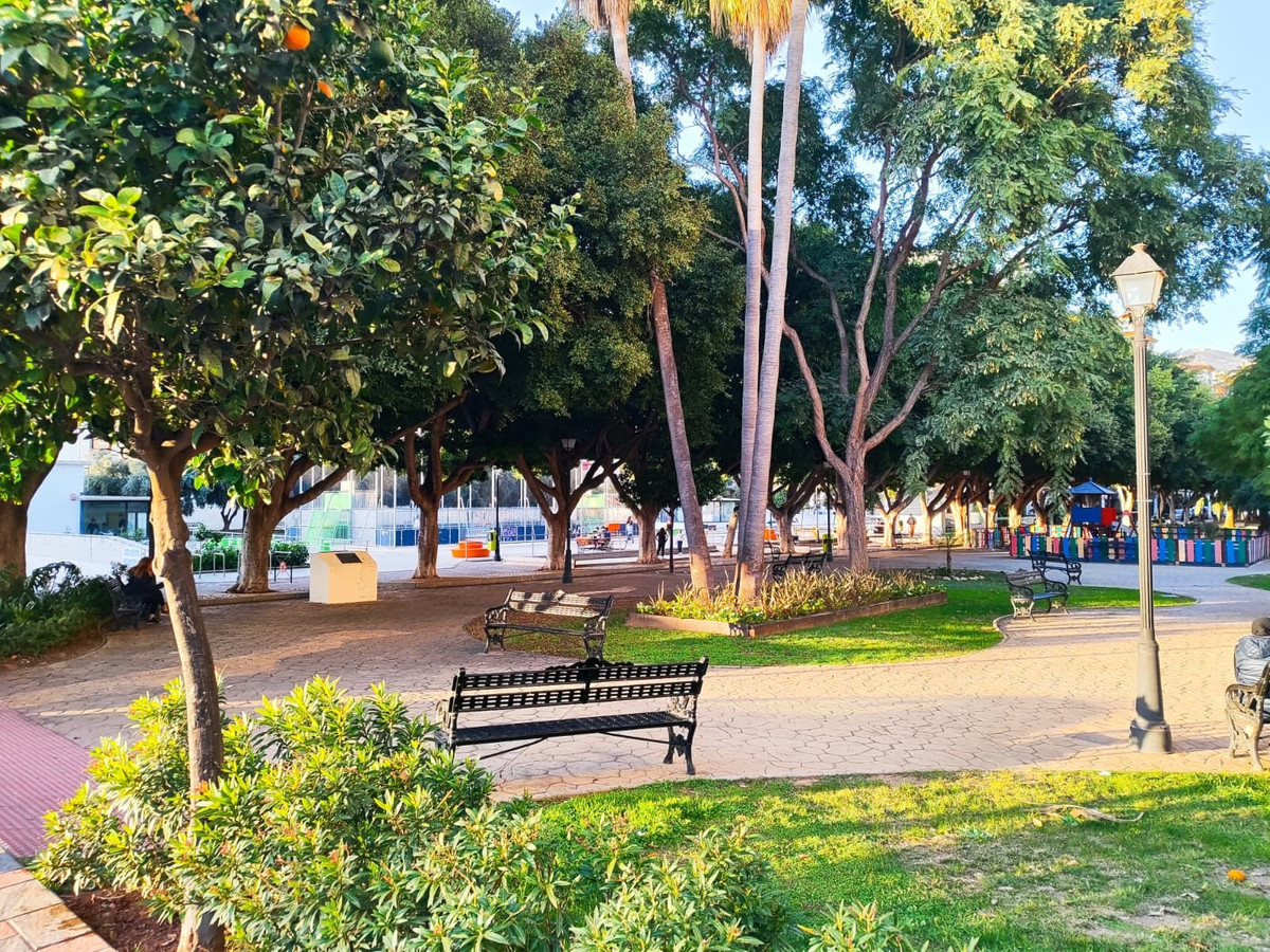 99b7060db33d9b80a080d9800e3942d0 - 50