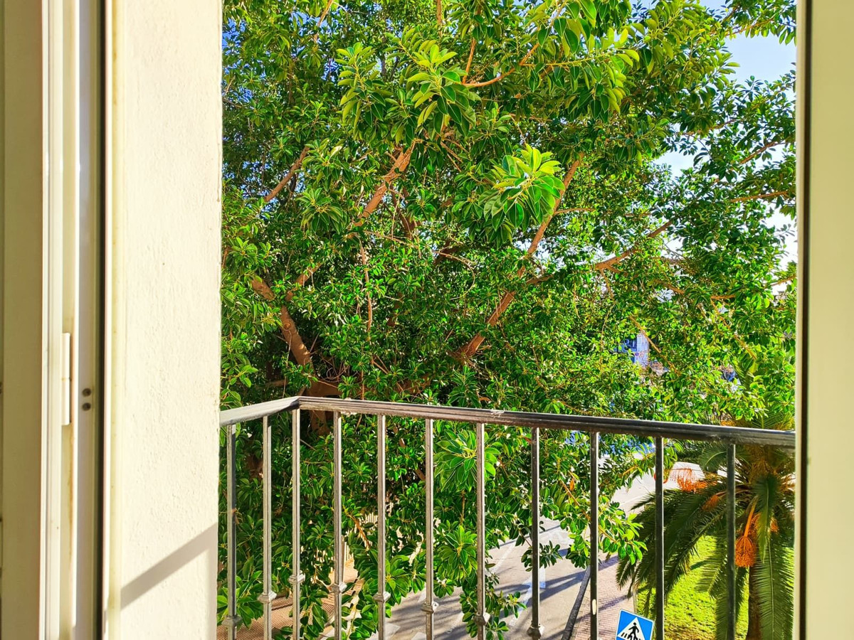 99b7060db33d9b80a080d9800e3942d0 - 51