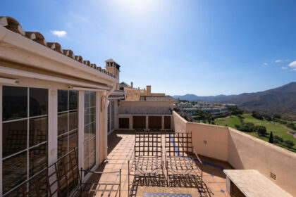 9aaae3d945c42f804a48bb8483585e95 - 18