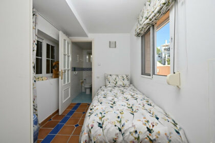 9aaae3d945c42f804a48bb8483585e95 - 21