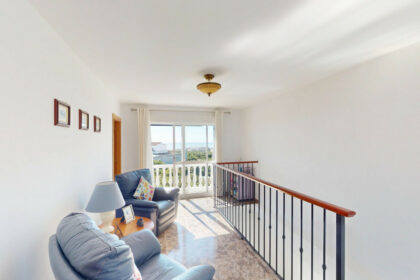 9b6660cea3f81aaa45db616b7f083aff - 12