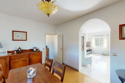 9b6660cea3f81aaa45db616b7f083aff - 8